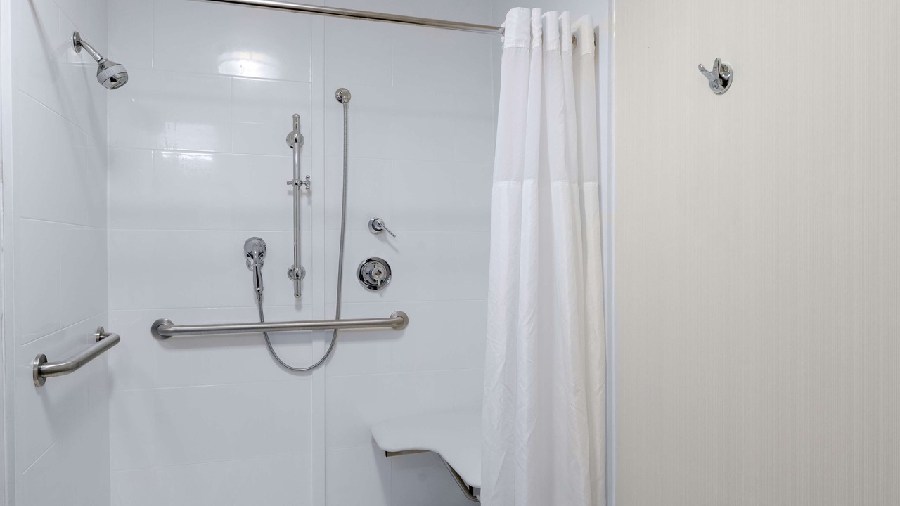 Photo of Bathroom in Kedron