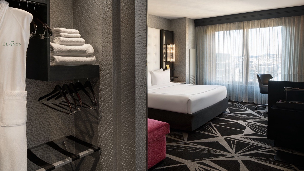 Photo of Bedroom in Downtown San Francisco