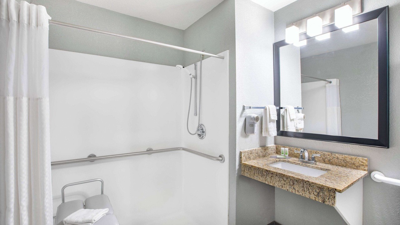 Photo of Bathroom in Pella