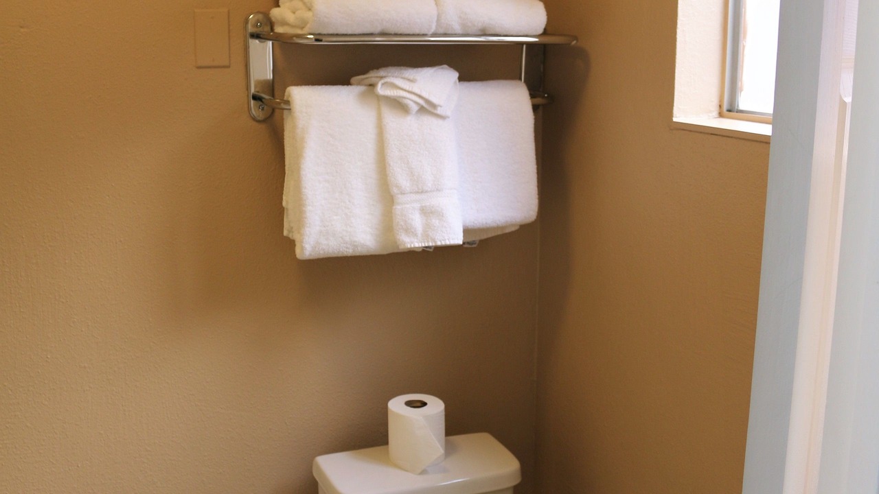 Photo of Bathroom in Lakeside Park
