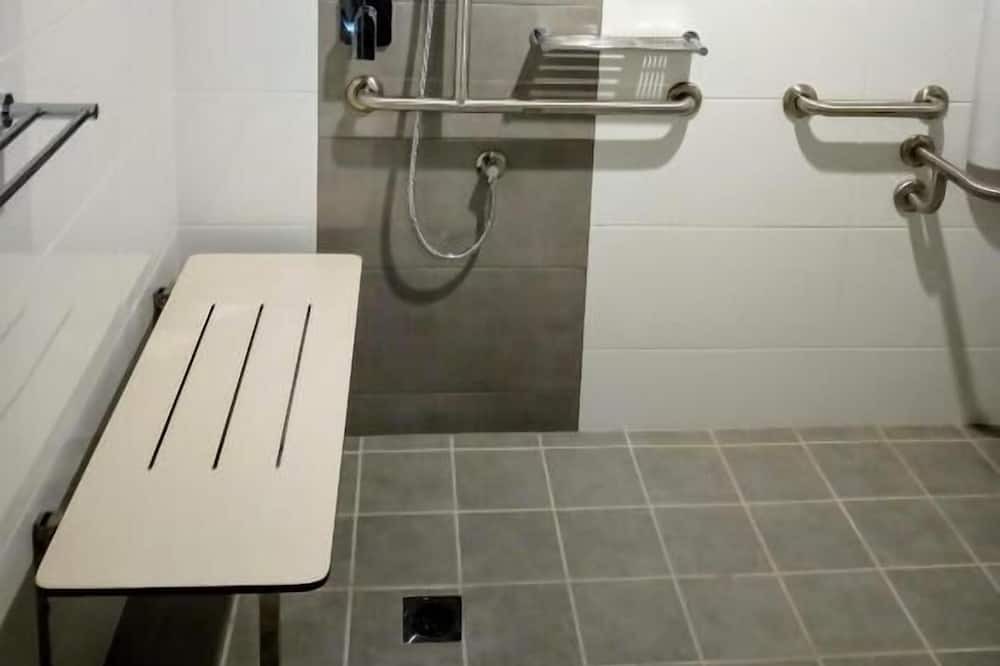 Photo of Bathroom in Central Mudgee