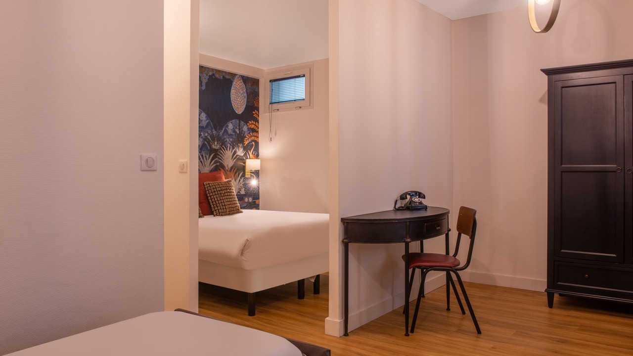 Photo of Others in Grenelle