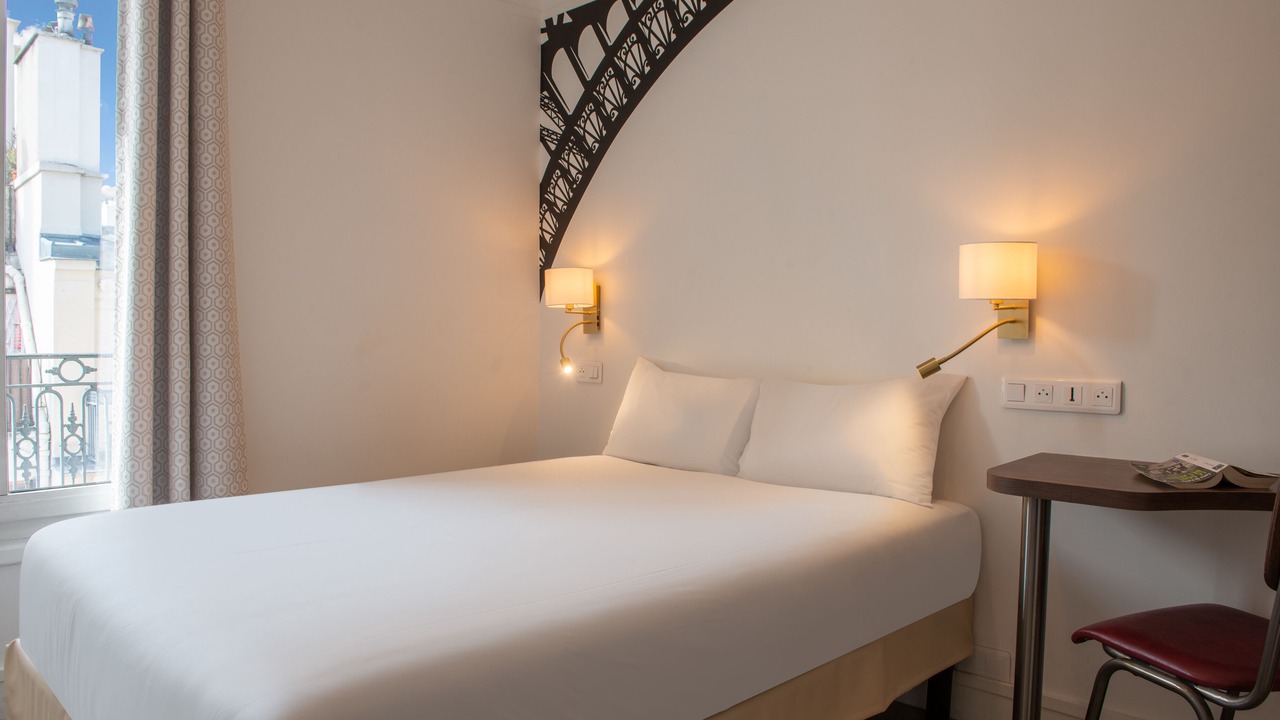 Photo of Bedroom in Grenelle