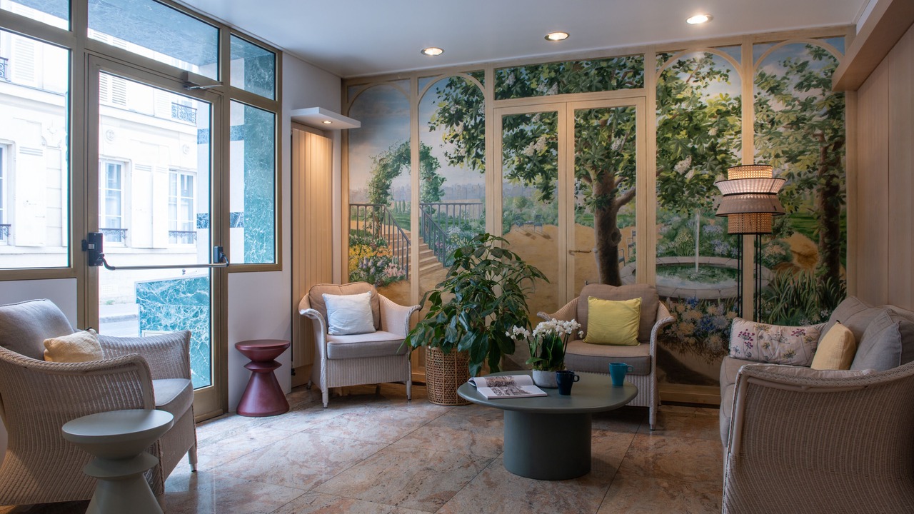 Photo of Others in Grenelle