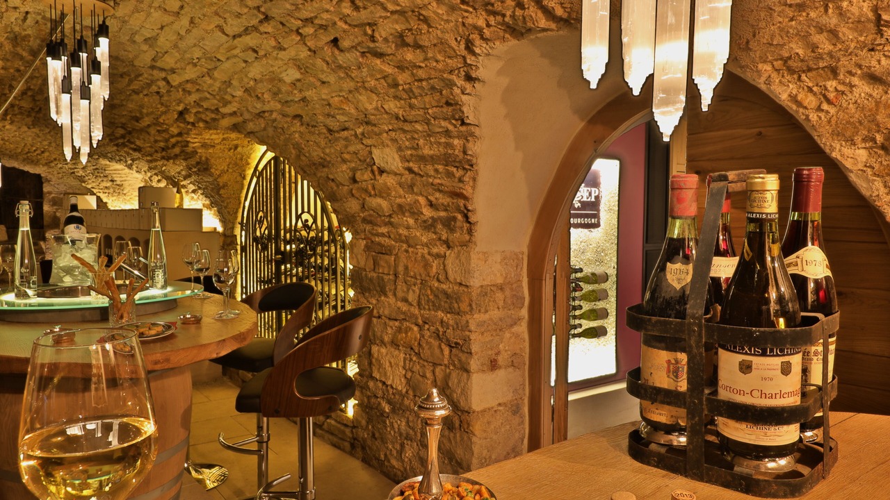 Photo of Bedroom in Beaune City Centre