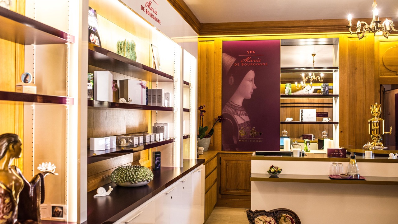 Photo of Bedroom in Beaune City Centre