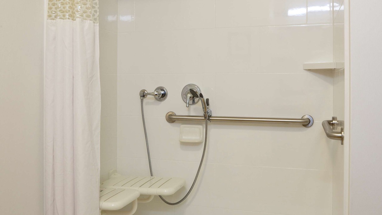 Photo of Bathroom in Maple Grove