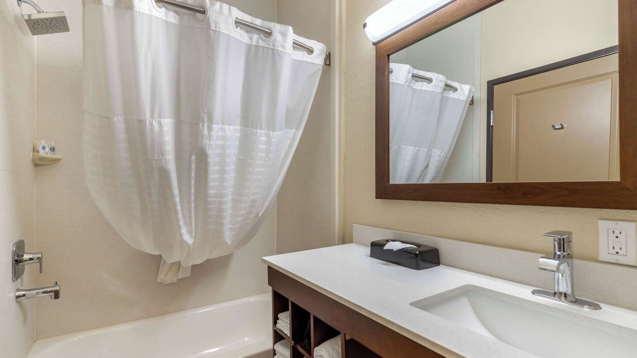 Photo of Bedroom in North San Antonio - SAT