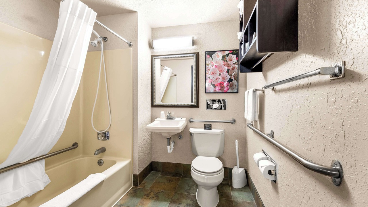 Photo of Bathroom in Harvey