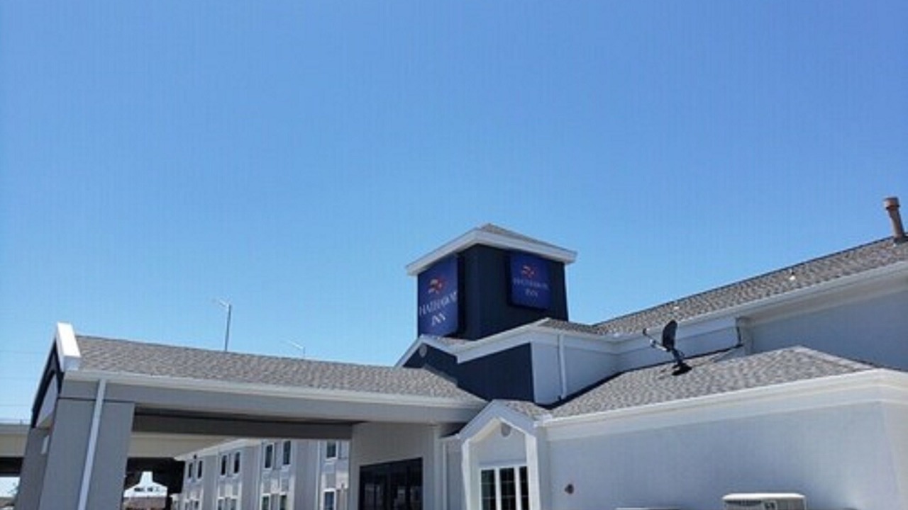 Photo of Buildings in Thomas Drive
