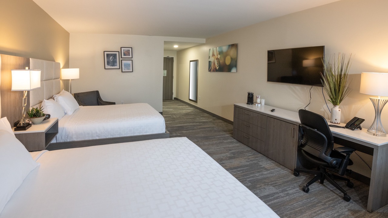 Photo of Bedroom in Globe - Miami