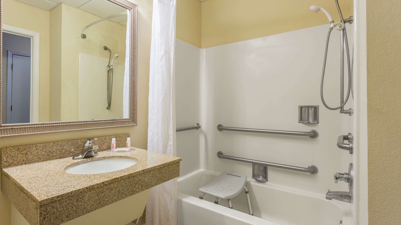 Photo of Bathroom in Cornelia