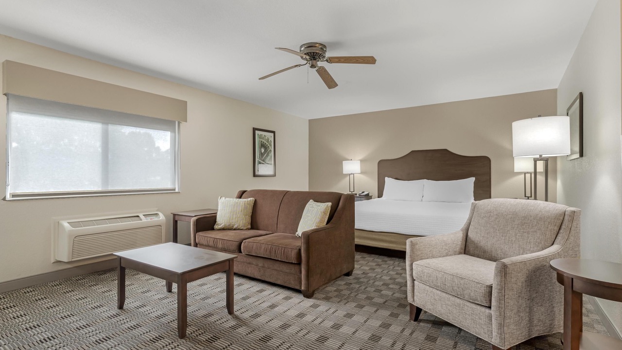 Photo of Bedroom in Grove