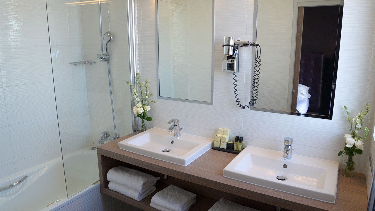 Photo of Bathroom in Butte-aux-Cailles