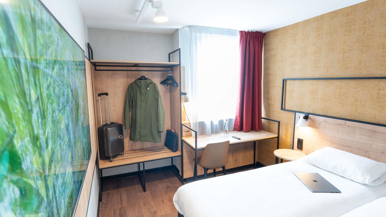 Photo of Bedroom in La Chapelle-Saint-Mesmin