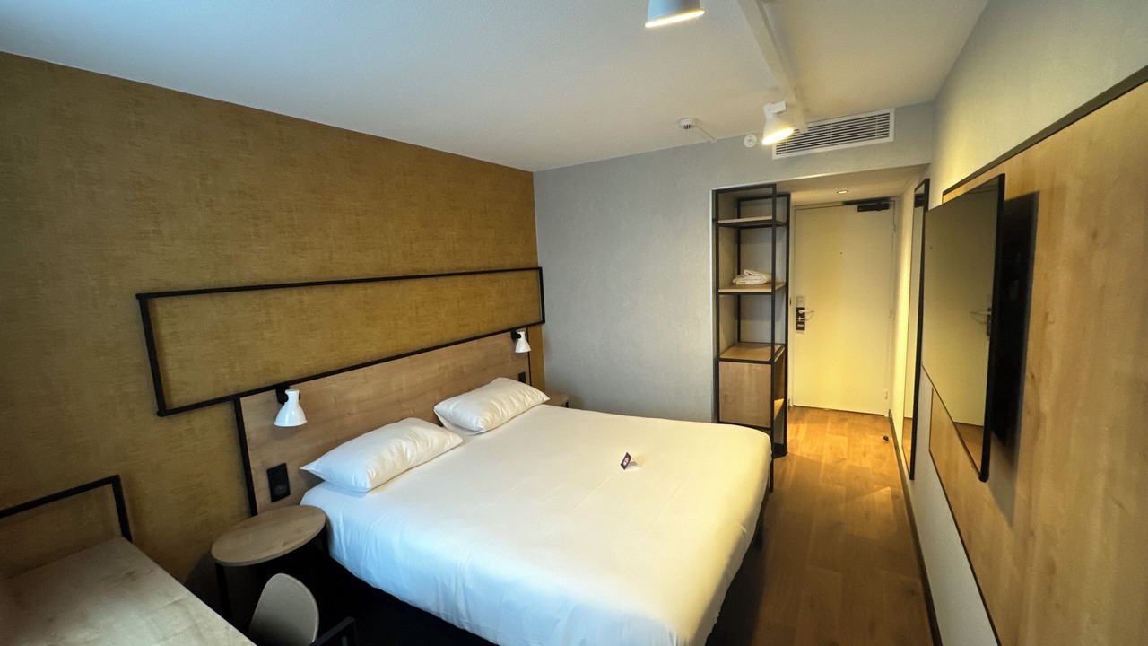 Photo of Bedroom in La Chapelle-Saint-Mesmin