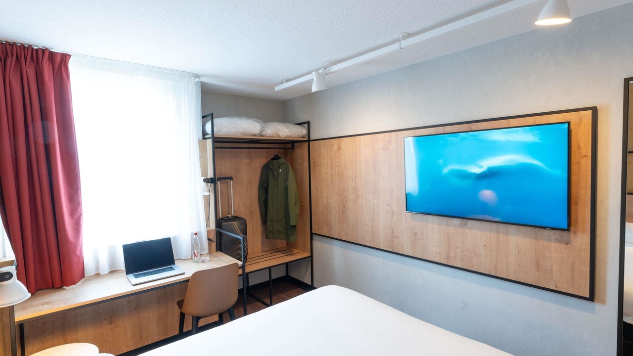 Photo of Bedroom in La Chapelle-Saint-Mesmin