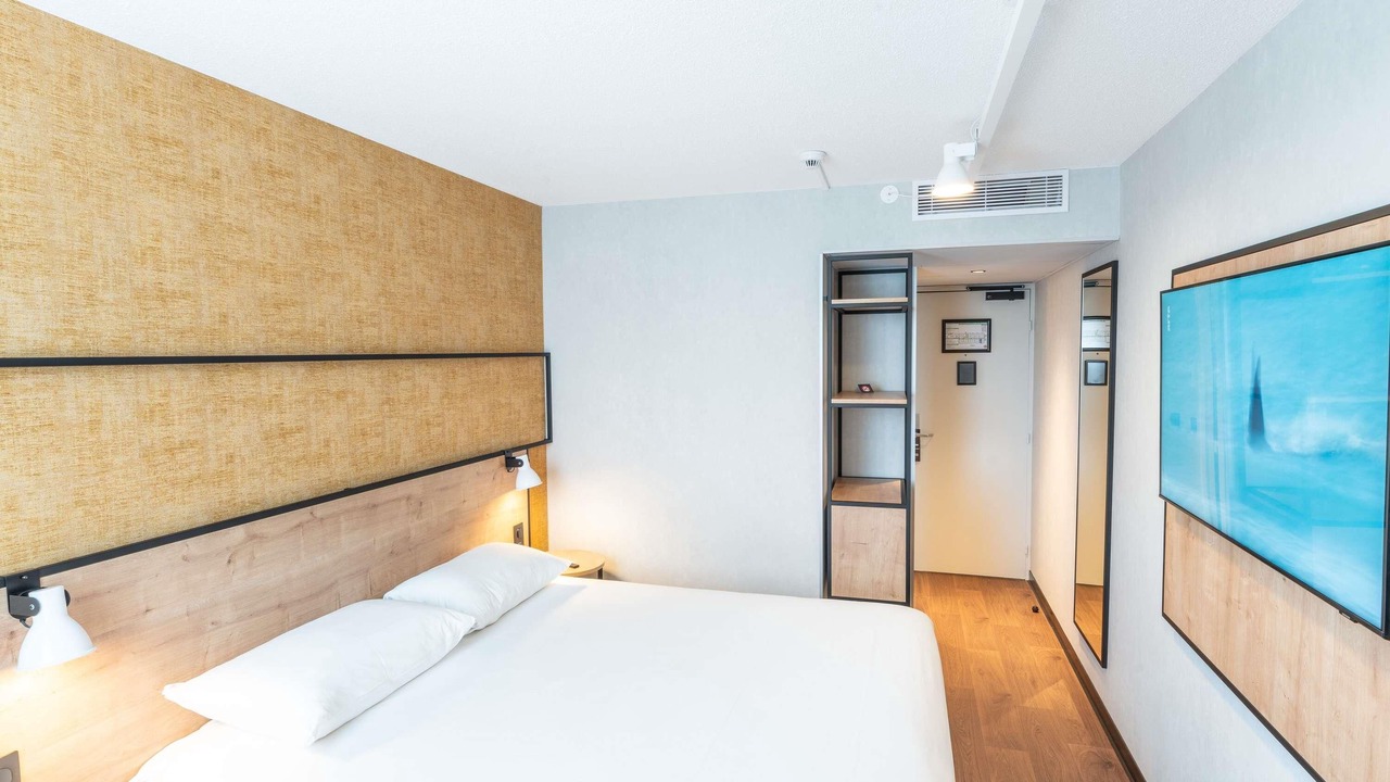 Photo of Bedroom in La Chapelle-Saint-Mesmin