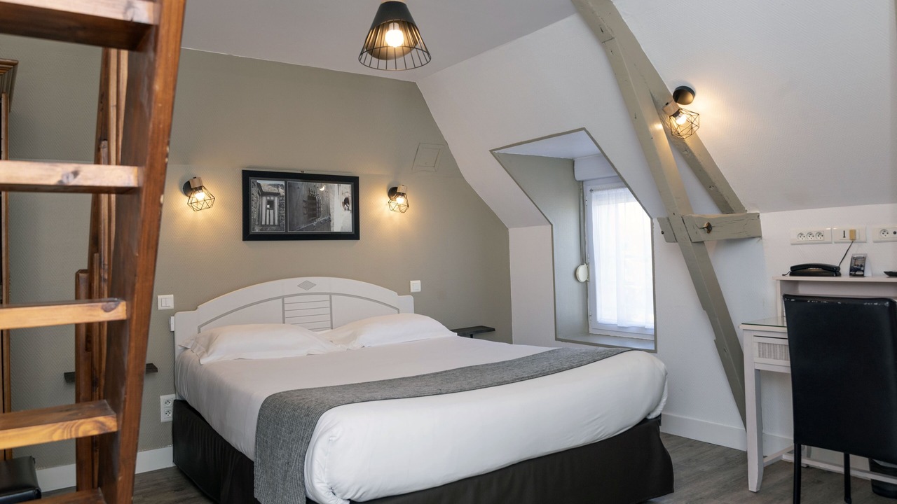 Photo of Others in Le Val-Saint-Pere