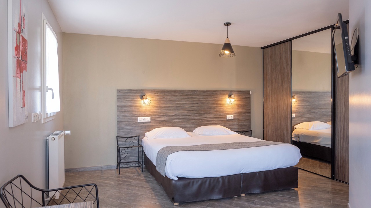 Photo of Bedroom in Le Val-Saint-Pere