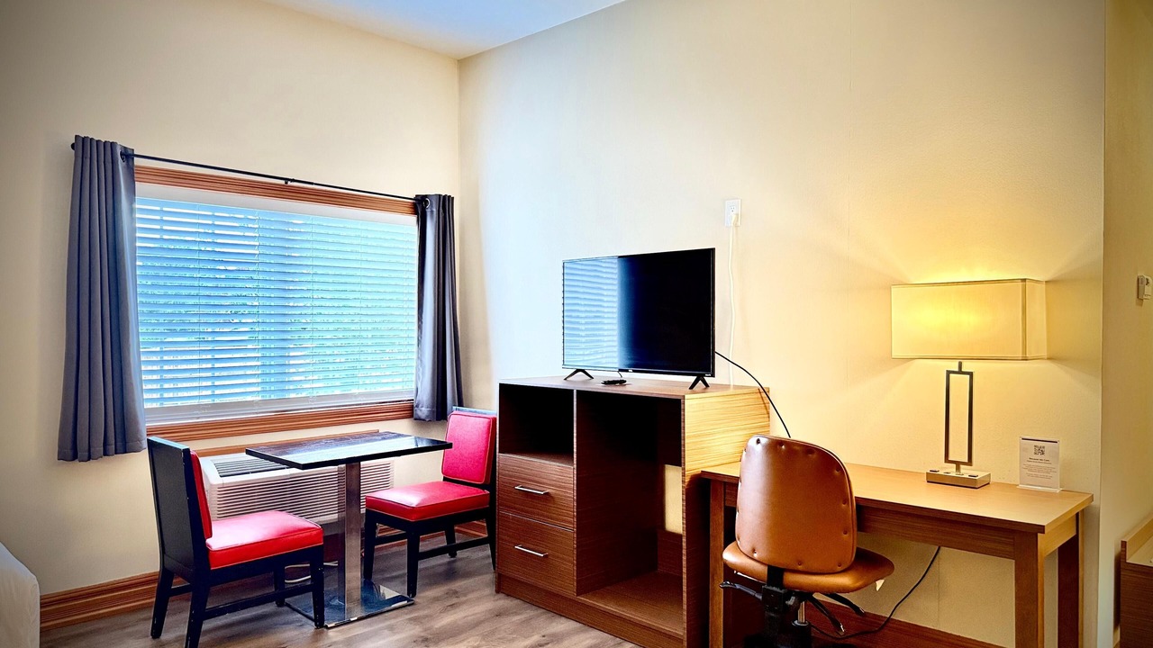 Photo of Bedroom in Kincardine
