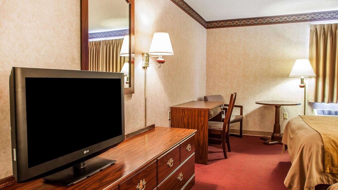 Photo of Bedroom in Bethel