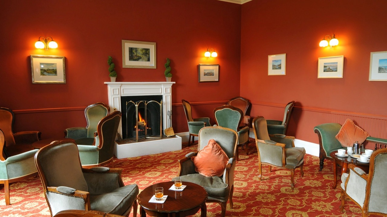 Photo of Others in Contin