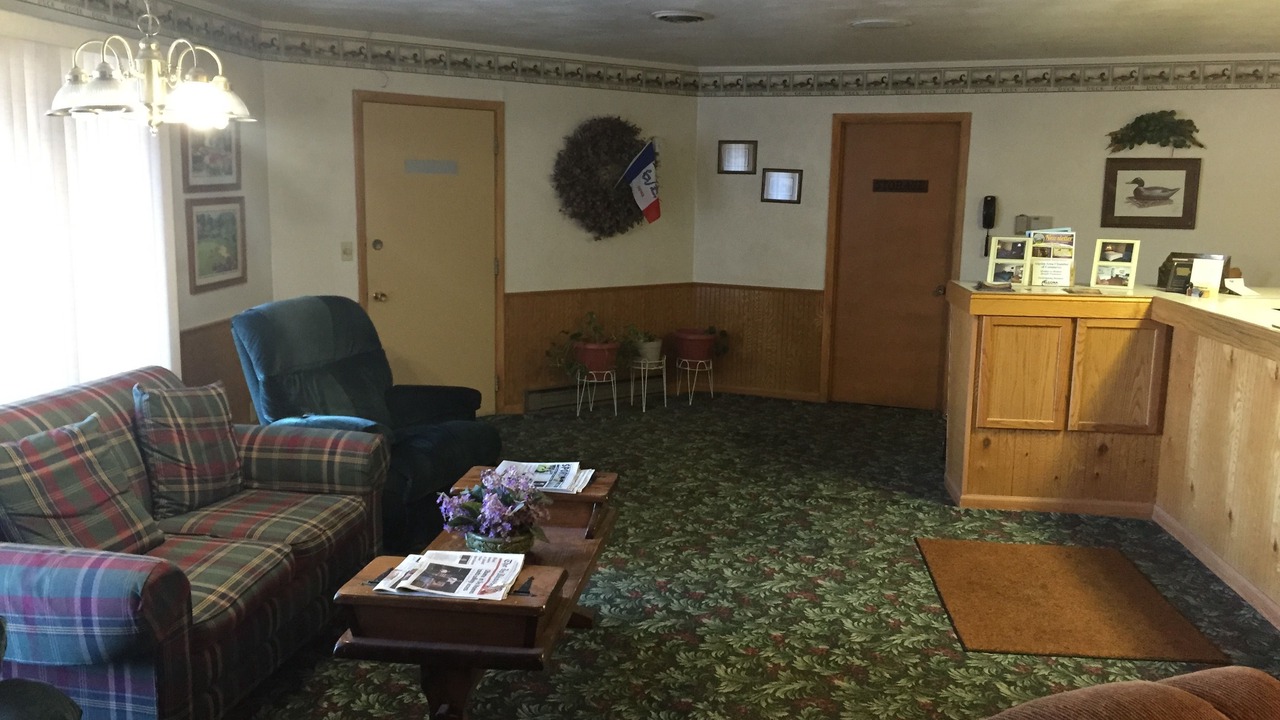 Photo of Others in Algona