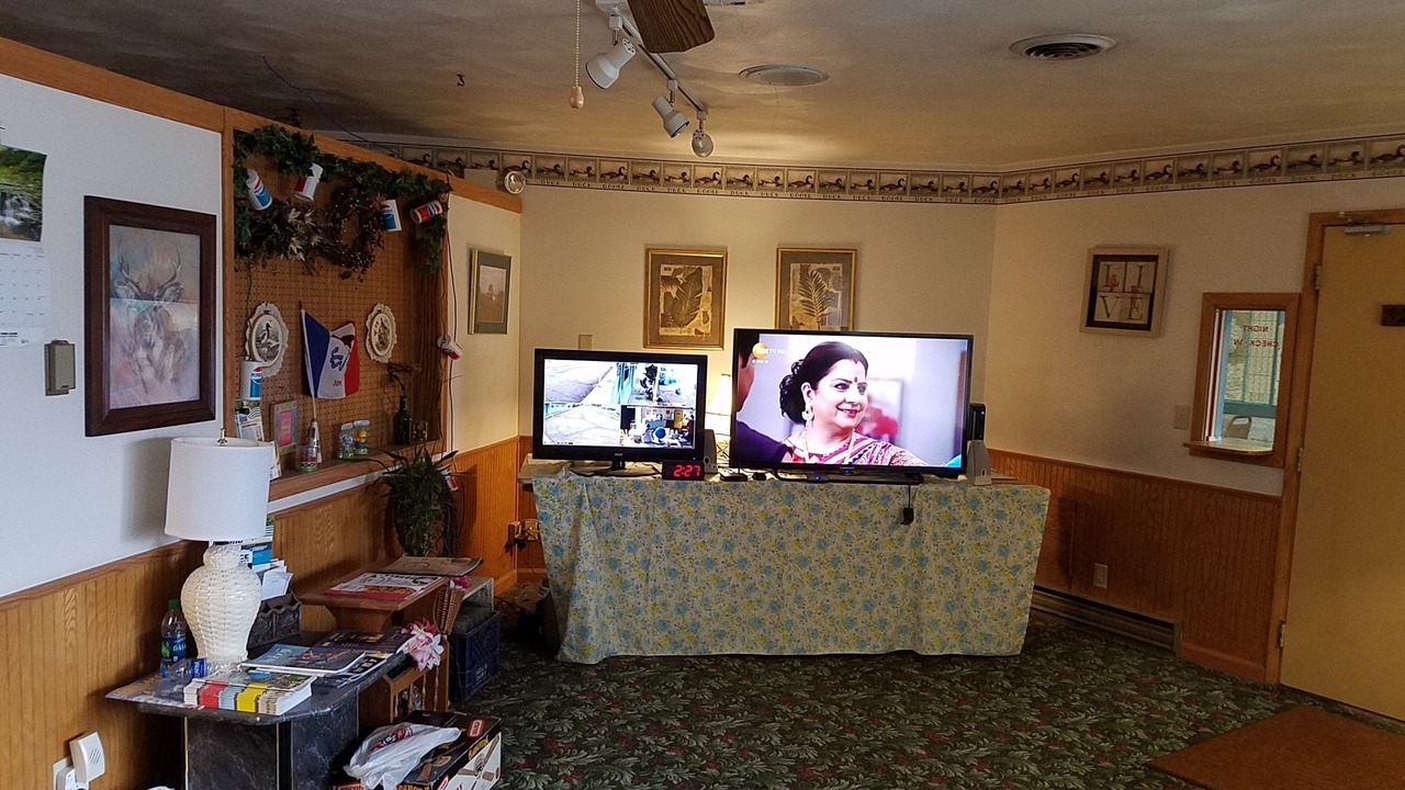 Photo of Others in Algona