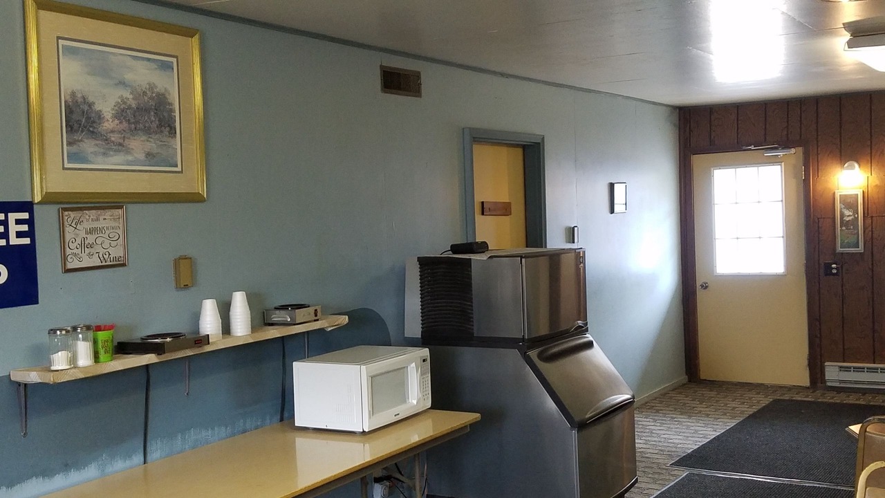 Photo of Others in Algona