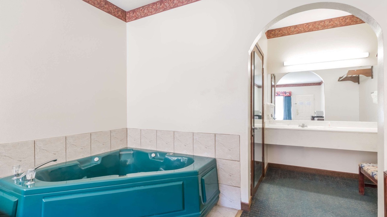 Photo of Bathroom in Weslaco