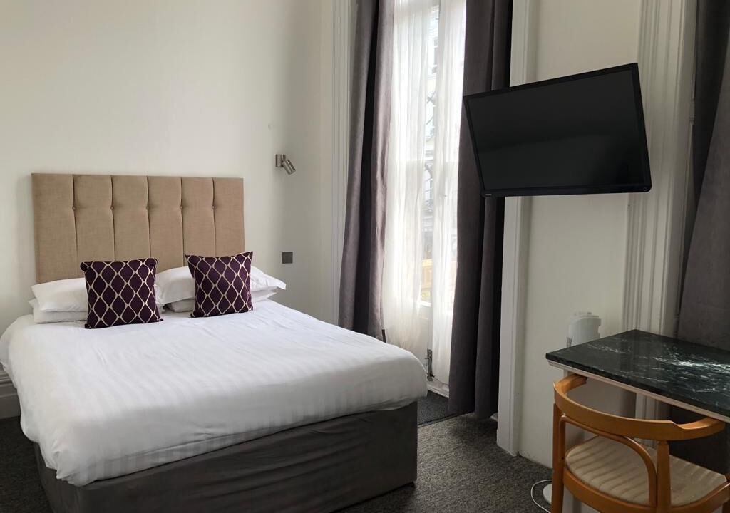 Photo of Bedroom in Earl's Court