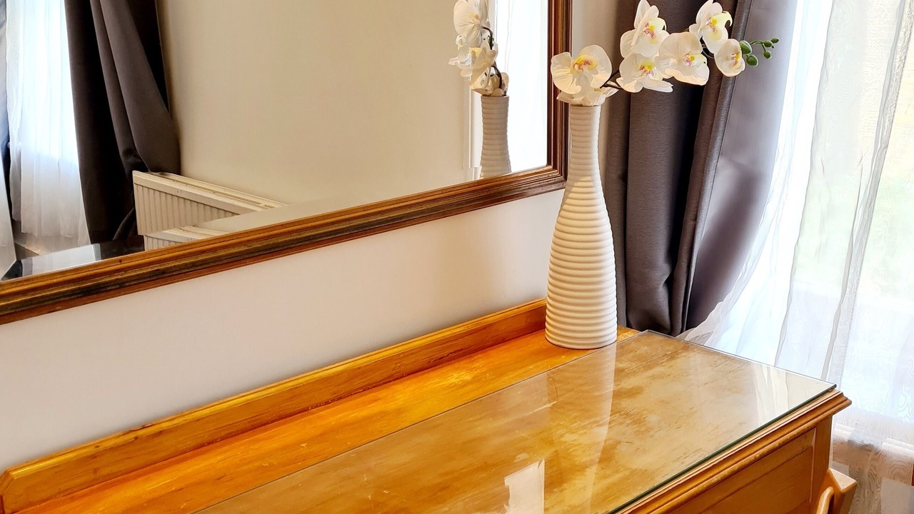 Photo of Bedroom in Earl's Court