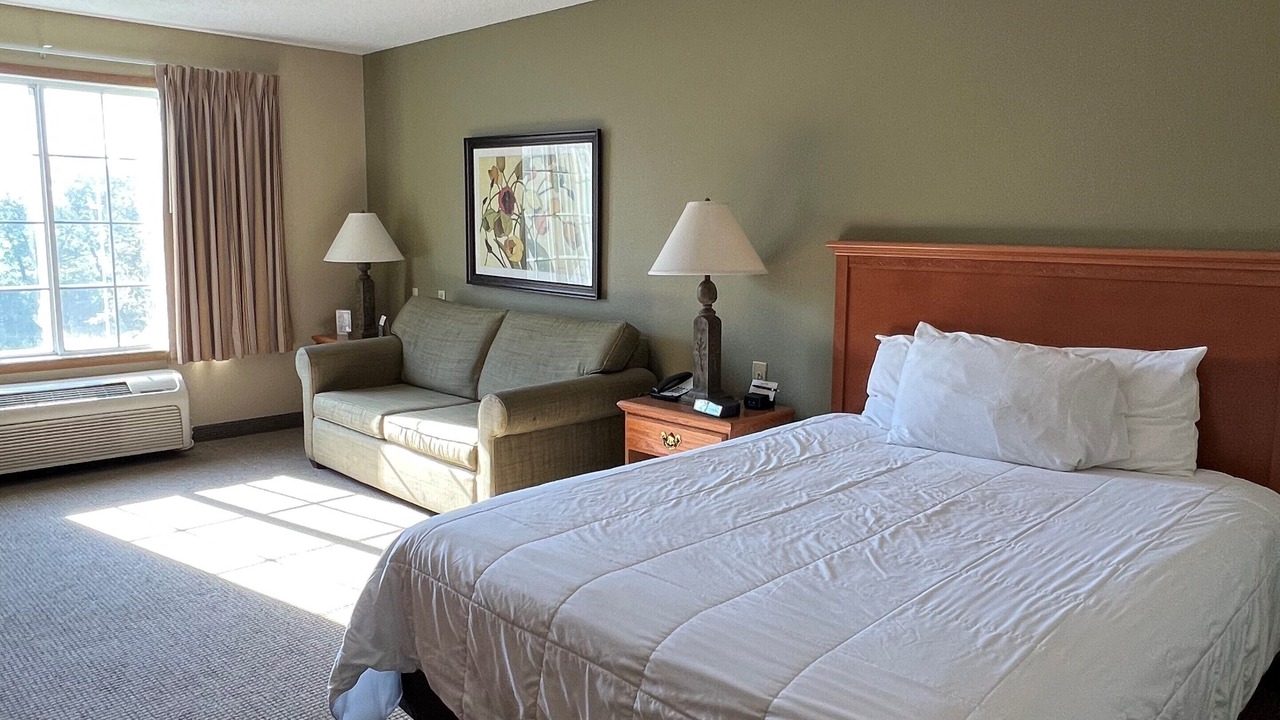 Photo of Bedroom in Walker