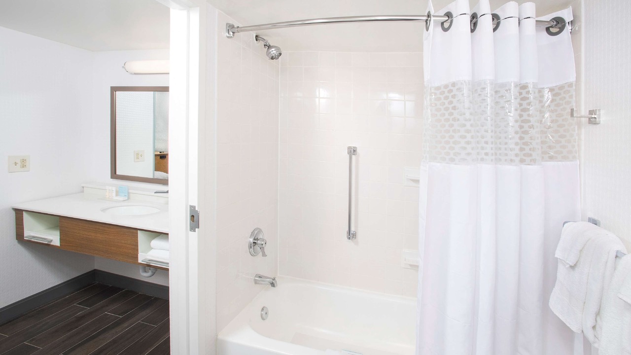 Photo of Bathroom in Parole