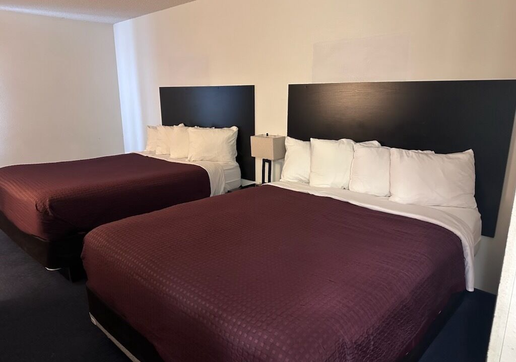 Photo of Bedroom in Outlook