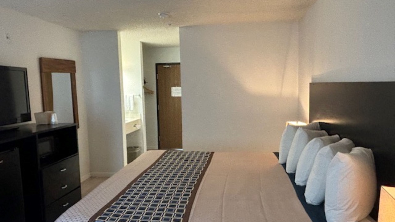 Photo of Others in Outlook