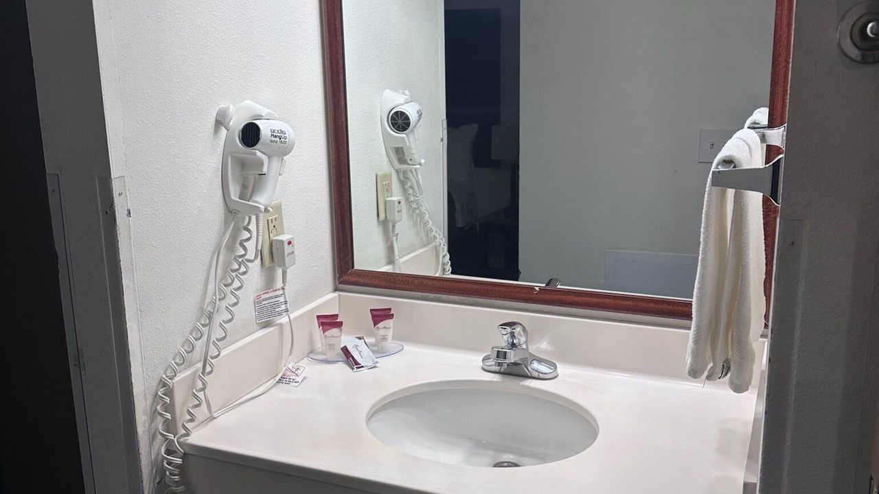 Photo of Others in Outlook