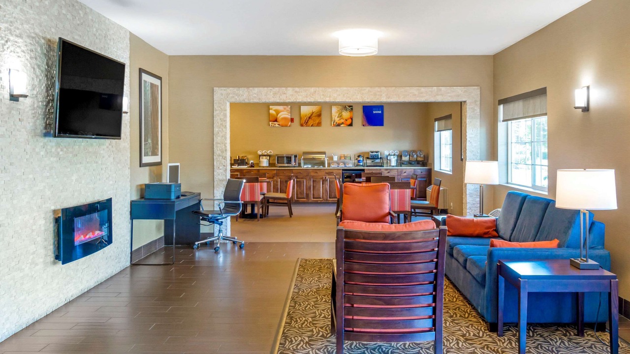 Photo of Livingroom in Auburn