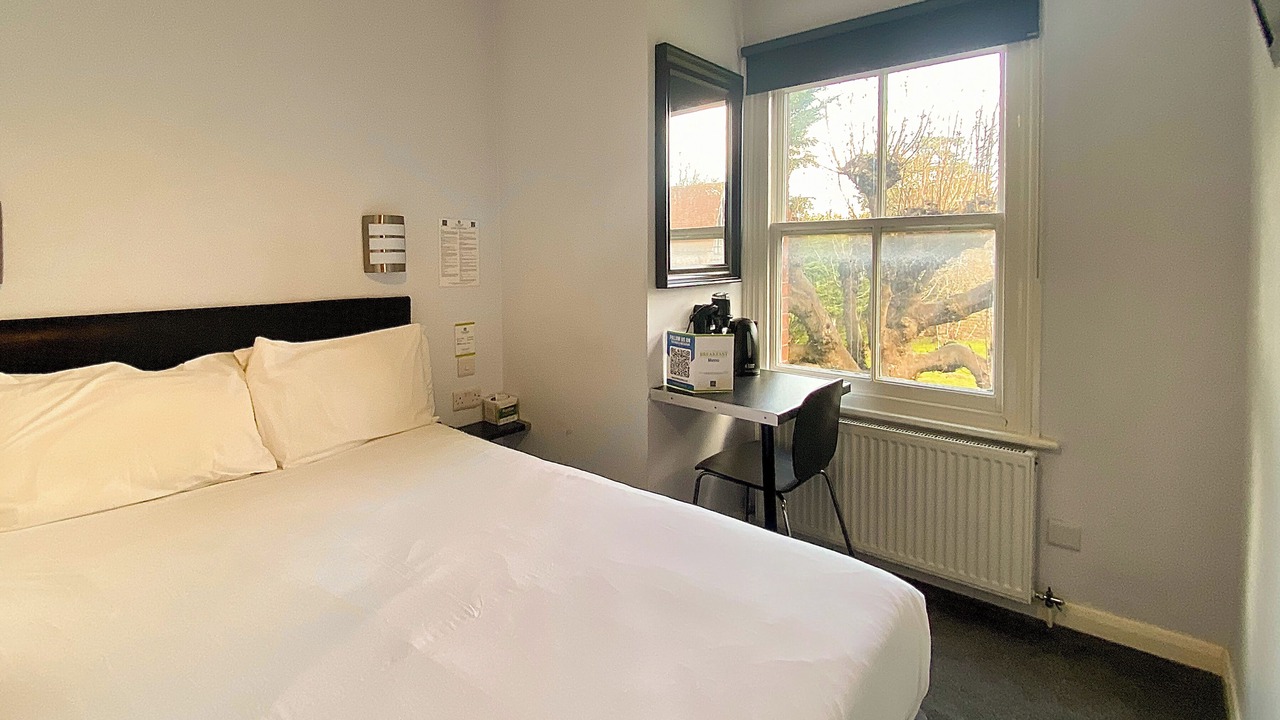 Photo of Bedroom in Reading