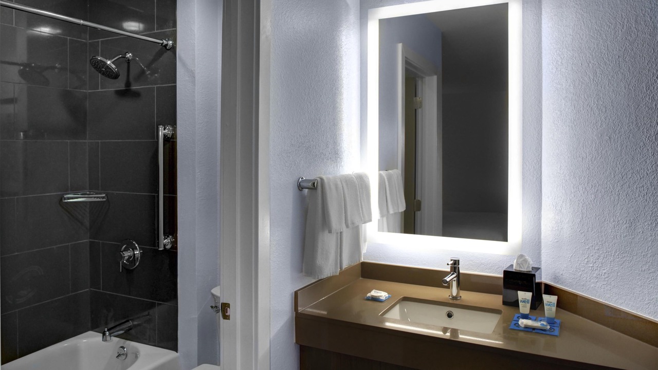 Photo of Bathroom in Cedar Knolls