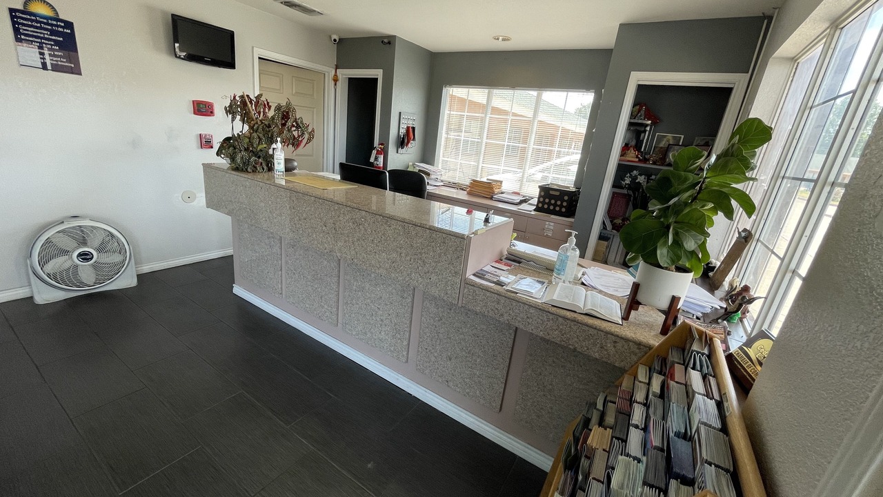 Photo of Livingroom in Gun Barrel City