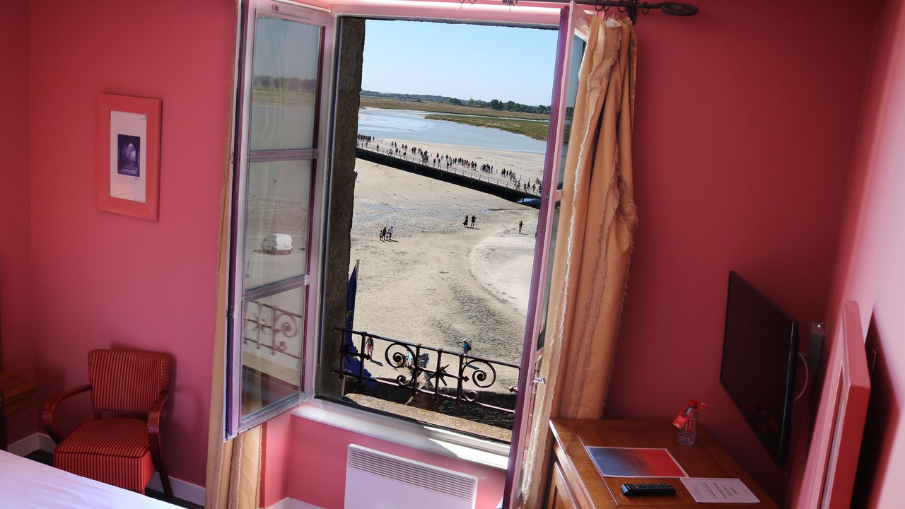 Photo of Bedroom in Le Mont-Saint-Michel