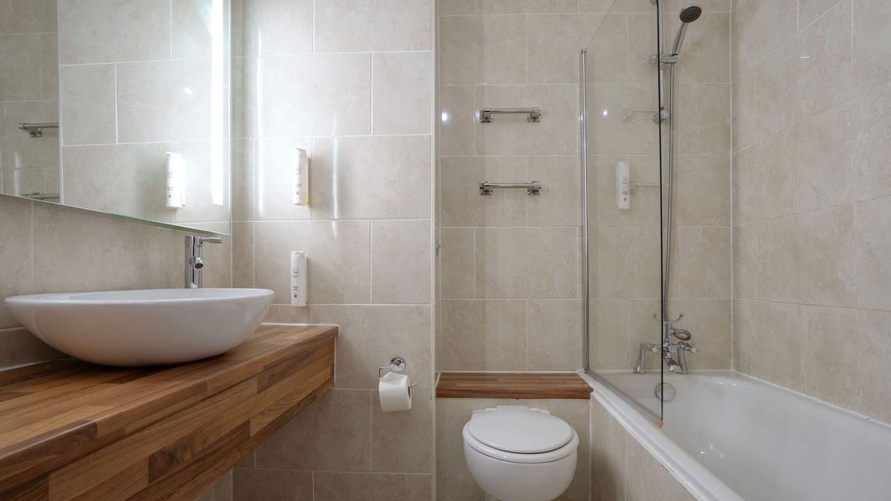 Photo of Others in Kerridge