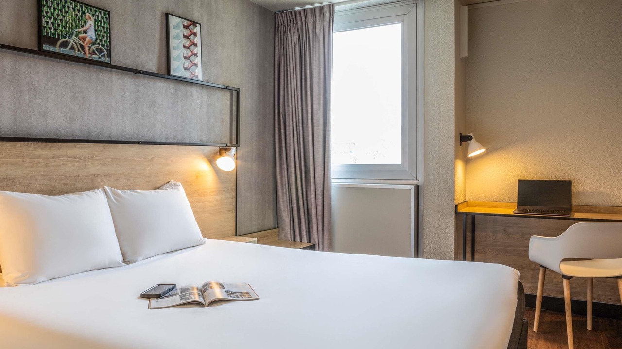 Photo of Bedroom in Gennevilliers