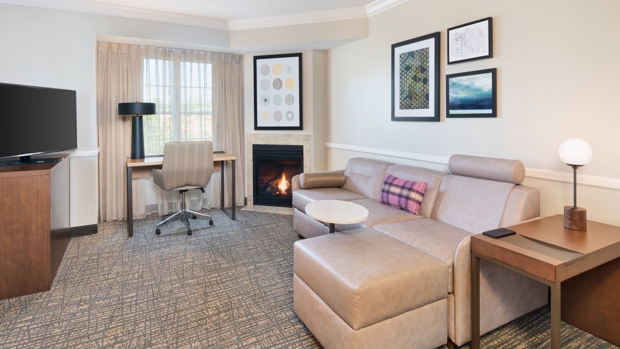 Photo of Livingroom in State College