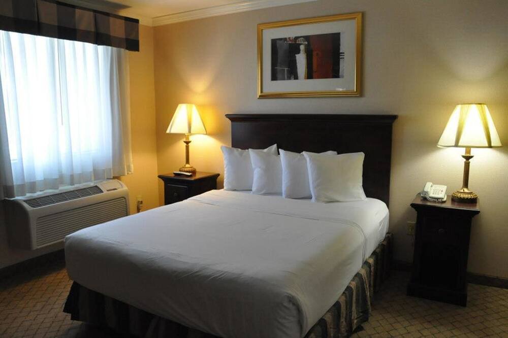 Photo of Bedroom in Caddo Valley