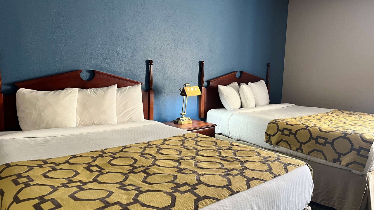 Photo of Others in Corydon