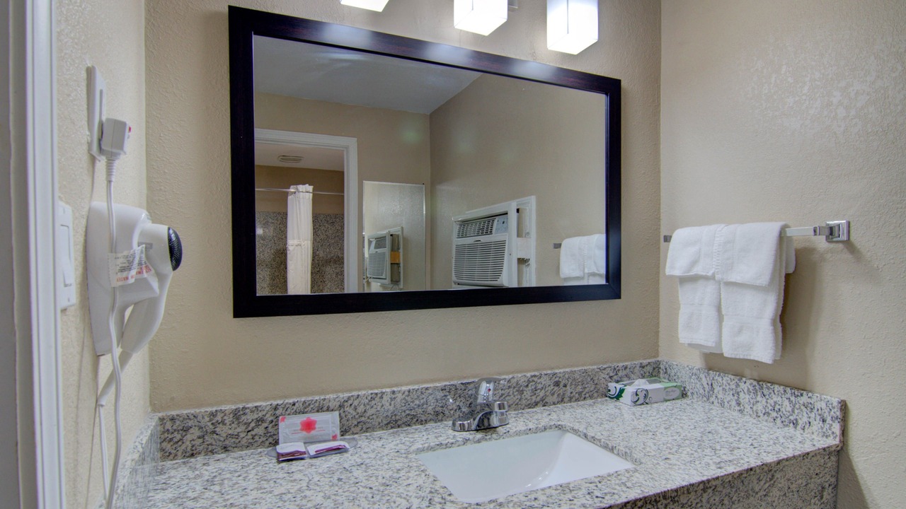 Photo of Bathroom in Clinton