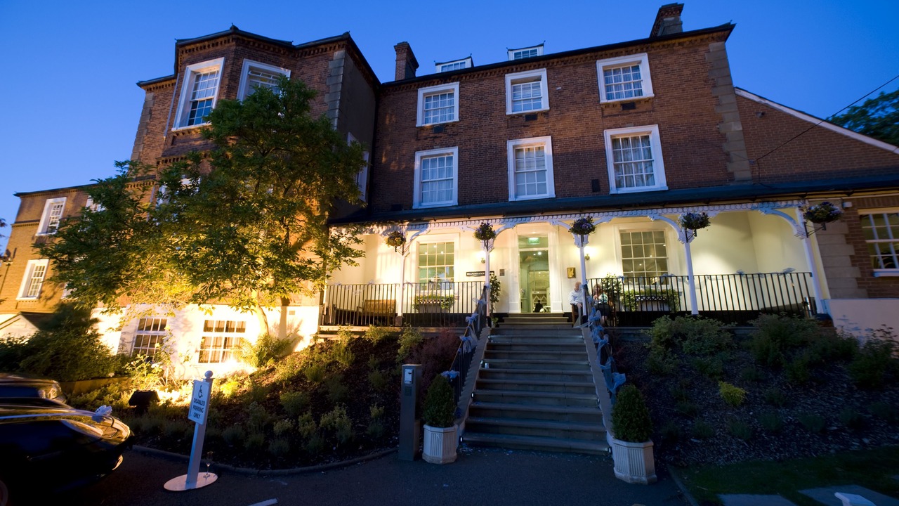 Photo of Buildings in Brands Hatch